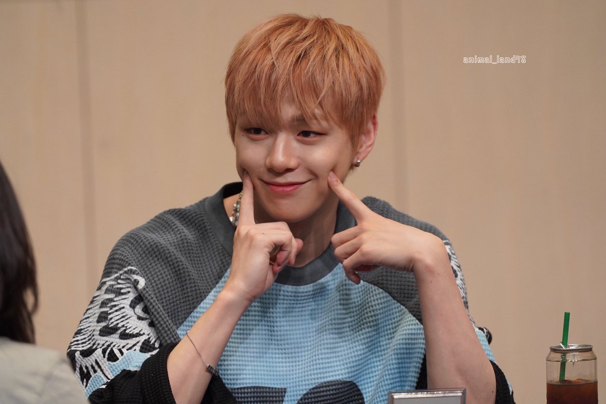 #강다니엘 #KANGDANIEL 

강다니엘 (KANGDANIEL) - Glow to Haze 대면 팬사인회 
250629