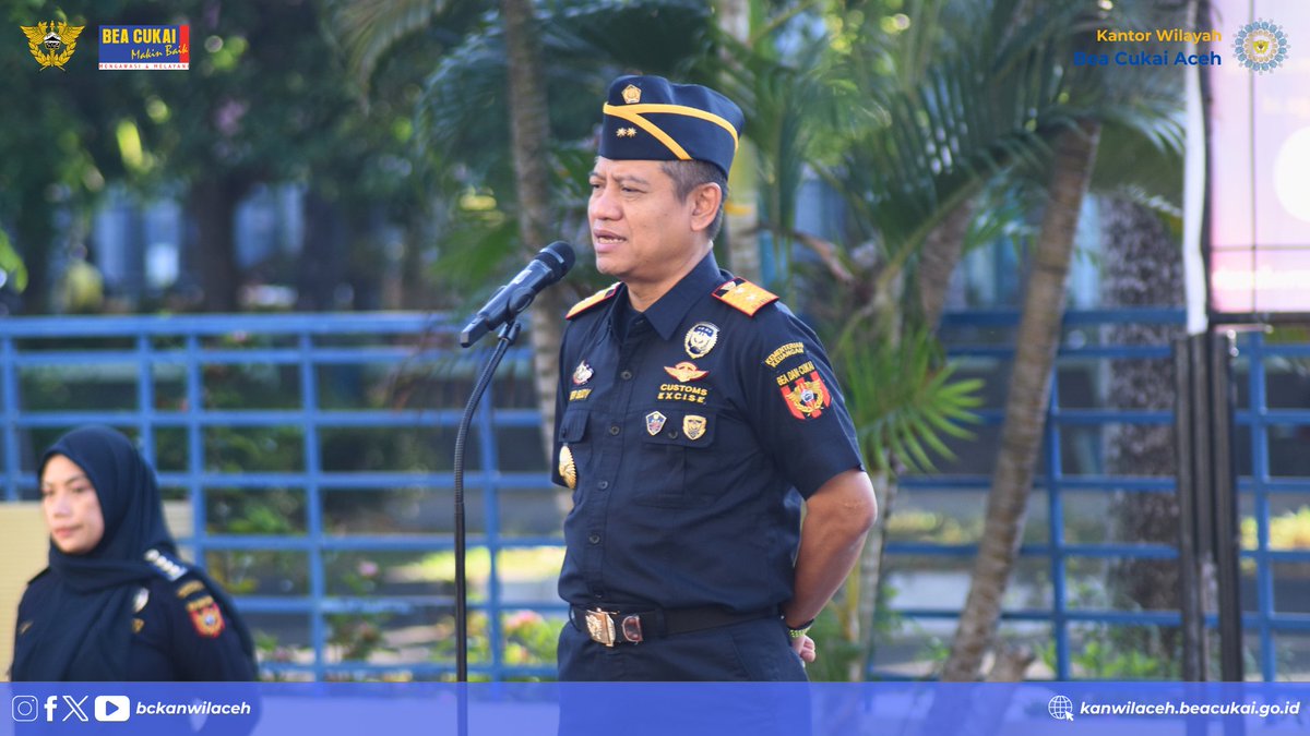 Apel Bulanan Kanwil Bea Cukai Aceh hari ini jadi momen perkenalan pimpinan baru, Bier Budy Kismulyanto, dan peneguhan nilai #KLIKJUJUR bagi seluruh jajaran. #BeaCukaiAceh #ApelBulanan #SikapDasarBeaCukai #IntegritasTanpaBatas