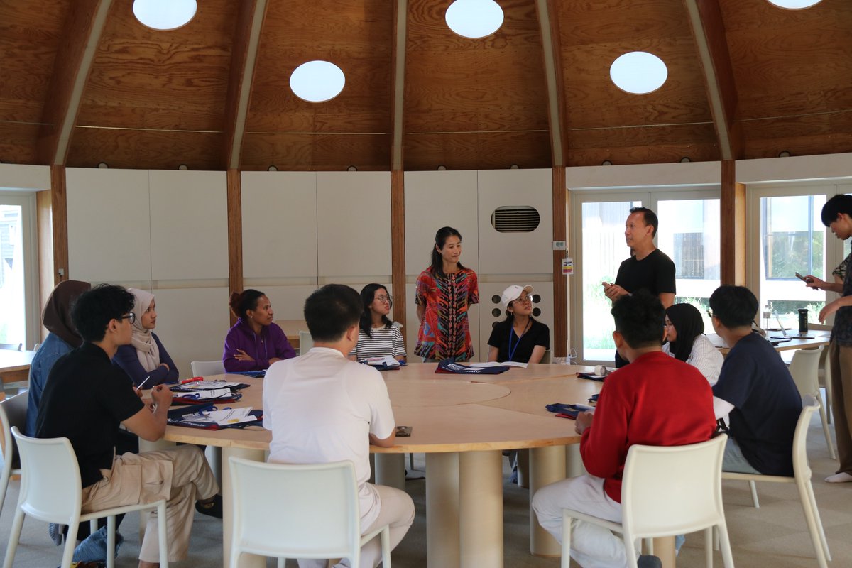 KeioSFC's tweet photo. Keio SFC Summer Immersion Program is officially underway!
This year, we’re excited to welcome 10 university students from Indonesia to our campus, where they’re learning alongside SFC students from the Malay-Indonesian Language Lab — while staying at the iconic β Dome! https://t.co/muOq7Ctomf