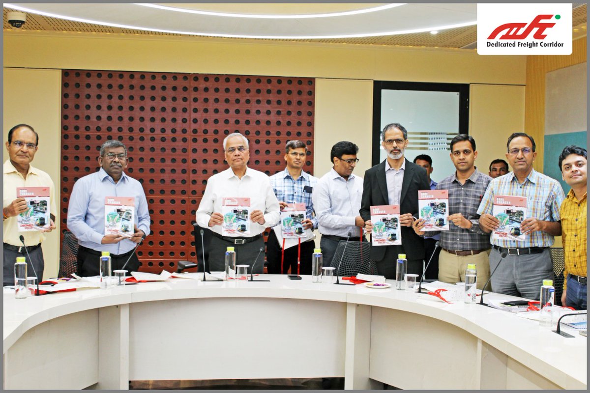 dfccil_india's tweet photo. Shri Praveen Kumar, MD/DFCCIL, along with senior officials, unveiled the latest edition of DFCCIL’s in-house journal ‘Game Changer’ — capturing the innovations, milestones, and insights shaping India's freight future.
#DFCCIL #EngineeringSpeed #EnablingChange #IndianRailways #Logistics #Infrastructure #IndiaGrowth #TransformingTransportation #gamechanger