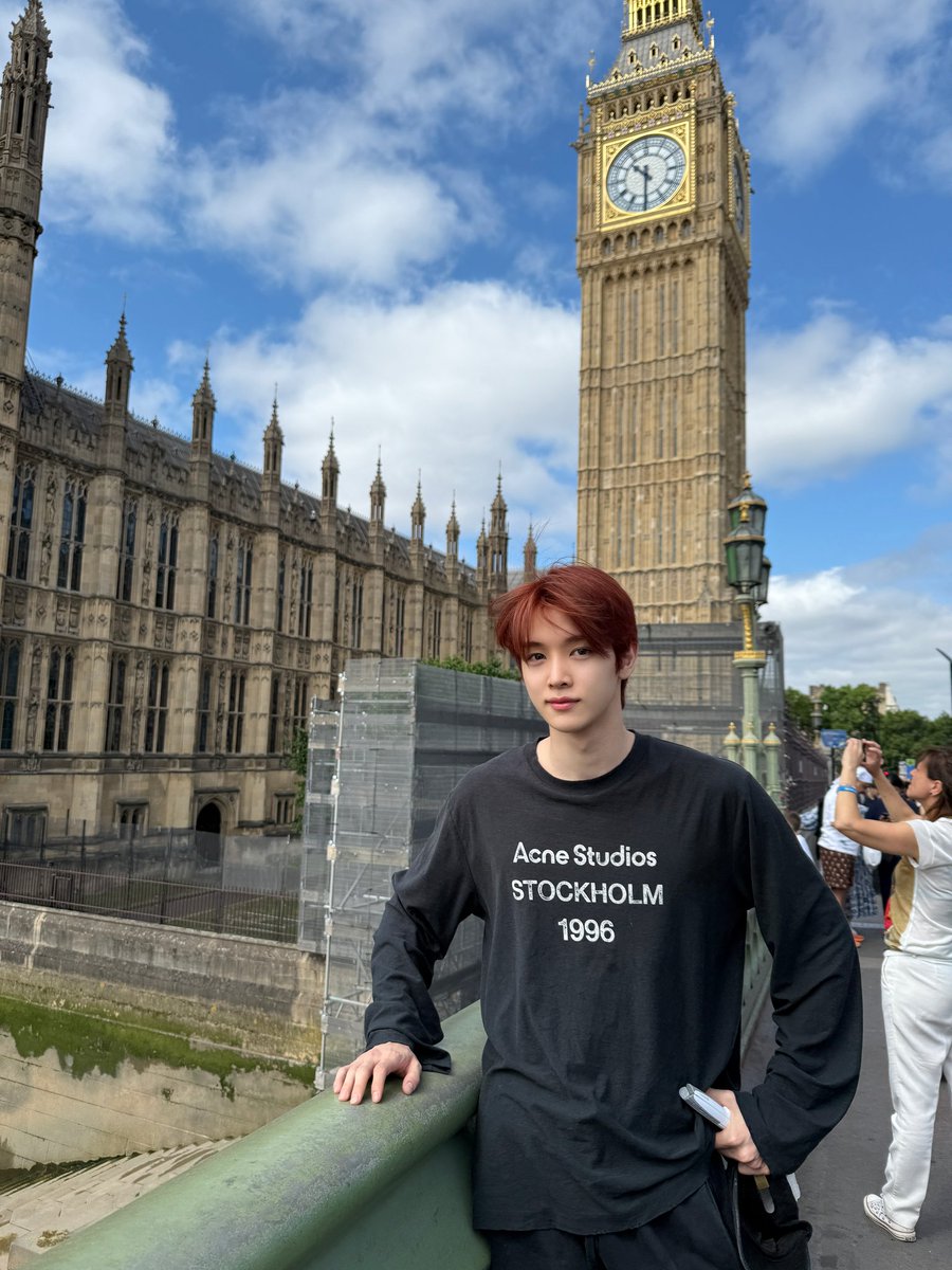jsc_pics's tweet photo. 250701 sungchan weverse update

From London 🌉 https://t.co/JQdk0O7eH9