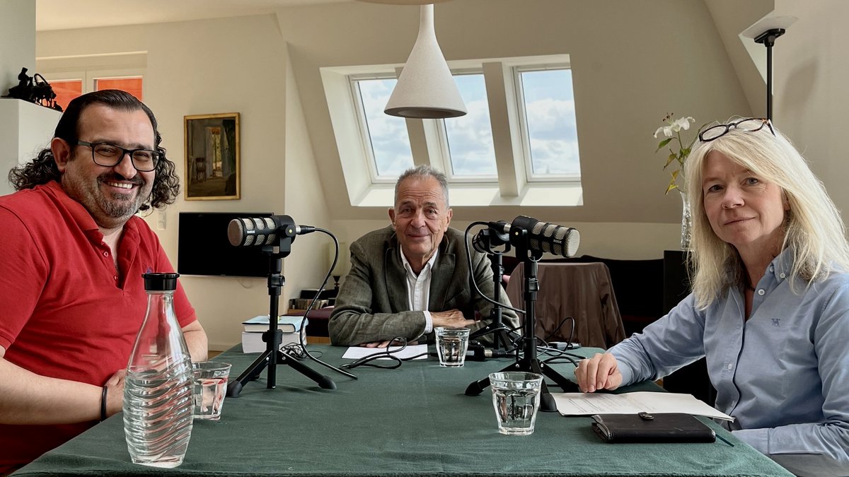 Mein neuster Podcast: Rechtsstaat im Nahen Osten und Nordafrika ? Garantiert eine Verfassung Stabilität?

Spotify: open.spotify.com/show/3pD0RymEN…

Anja Schoeller-Schletter, ehemalige Leiterin des Rechtsstaatsprogramms Naher Osten und Nordafrika der Konrad Adenauer Stiftung sagt zu