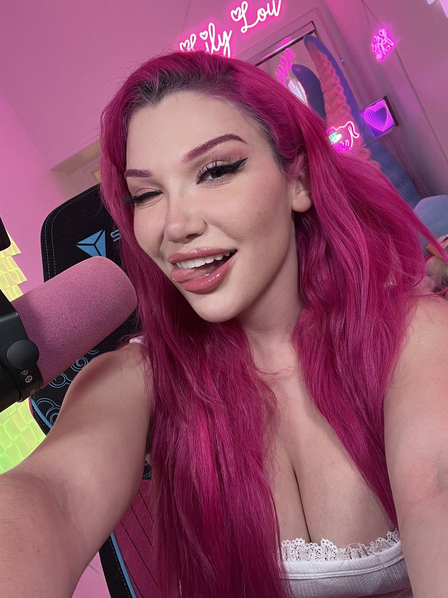 Playing PEAK @ 10:30pm PST!

💜twitch.tv/lilylouofficial💜