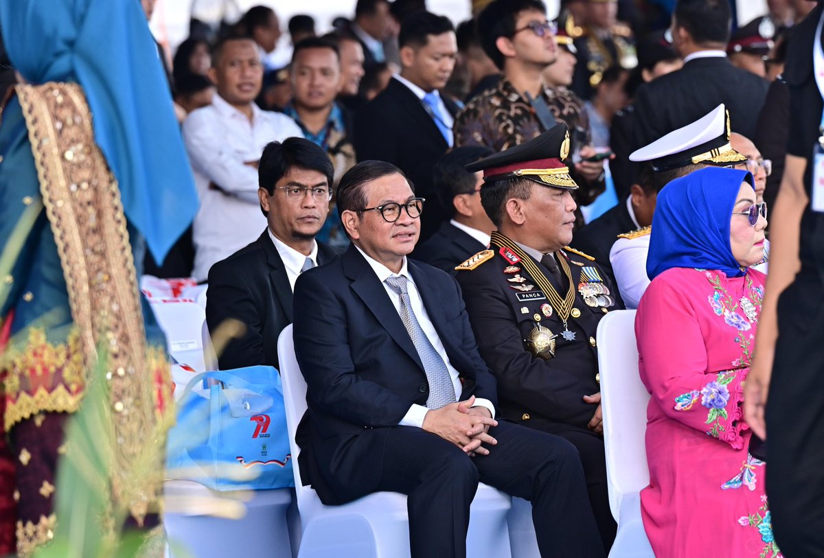pramonoanung's tweet photo. Sebuah momen untuk memberi hormat dan apresiasi kepada seluruh jajaran Kepolisian Republik Indonesia.

Terima kasih kepada Polri atas pengabdian dan kerja sama menjaga keamanan Jakarta.
Kami terus melangkah bersama untuk kota yang aman dan nyaman bagi masyarakat. 

Selamat Hari Bhayangkara ke-79.