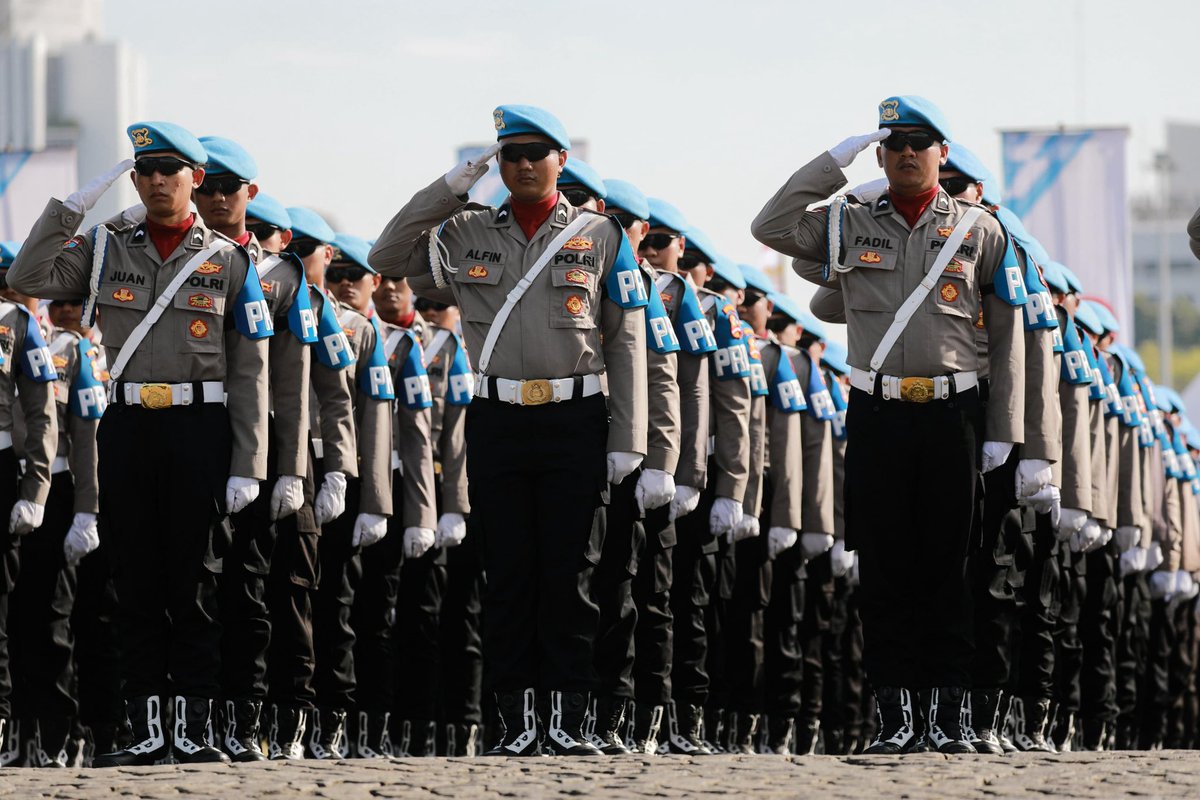 pramonoanung's tweet photo. Sebuah momen untuk memberi hormat dan apresiasi kepada seluruh jajaran Kepolisian Republik Indonesia.

Terima kasih kepada Polri atas pengabdian dan kerja sama menjaga keamanan Jakarta.
Kami terus melangkah bersama untuk kota yang aman dan nyaman bagi masyarakat. 

Selamat Hari Bhayangkara ke-79.