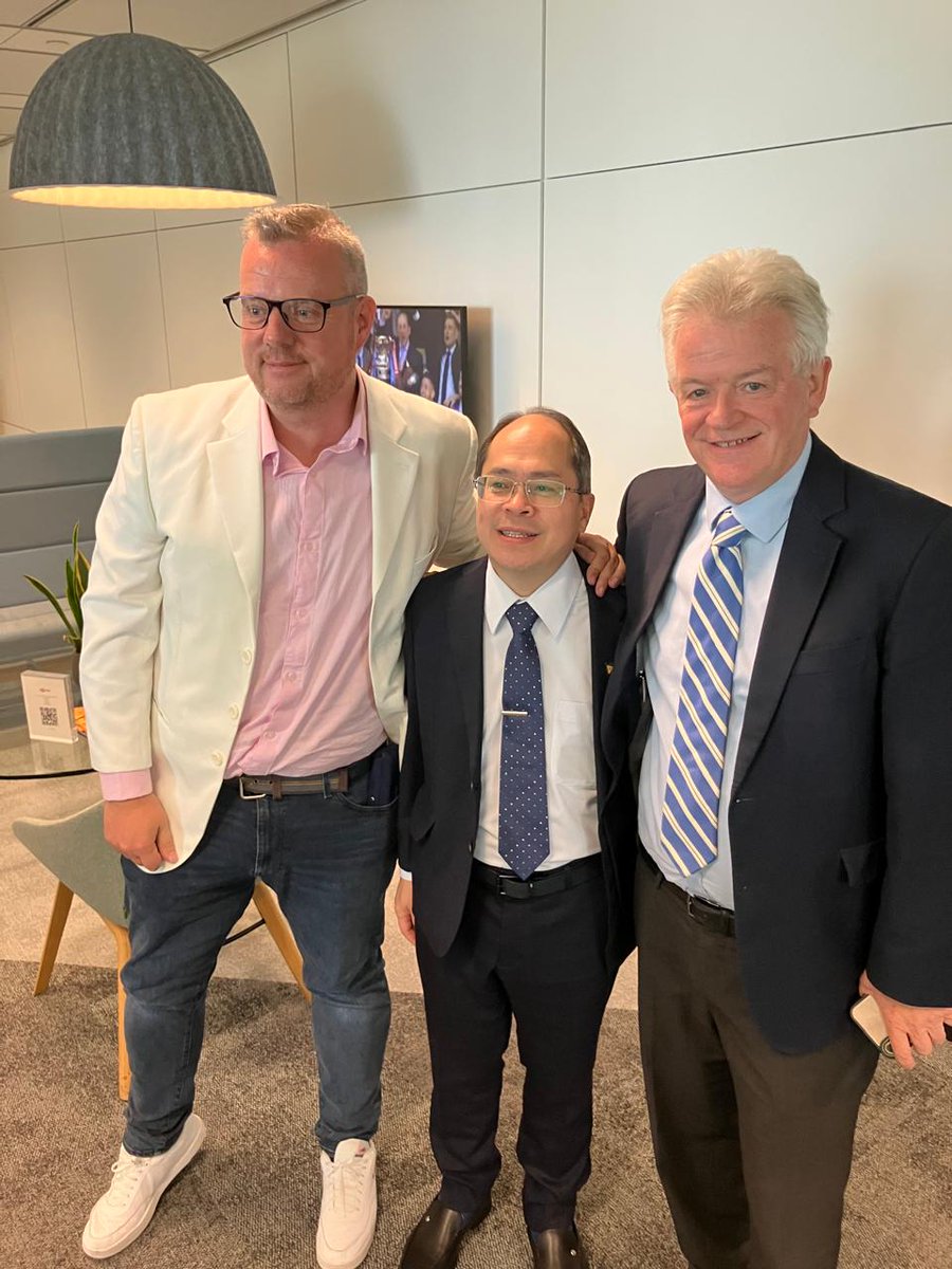 It was a pleasure to attend the Philippines 🇵🇭 and British 🇬🇧 Investment Forum last week at the HSBC office in Canary Wharf, London.

I was particularly honoured to meet H.E. Teodoro L. Locsin Jr (Philippines Ambassador to the UK), Tereso Pango (Director General), and Celestial