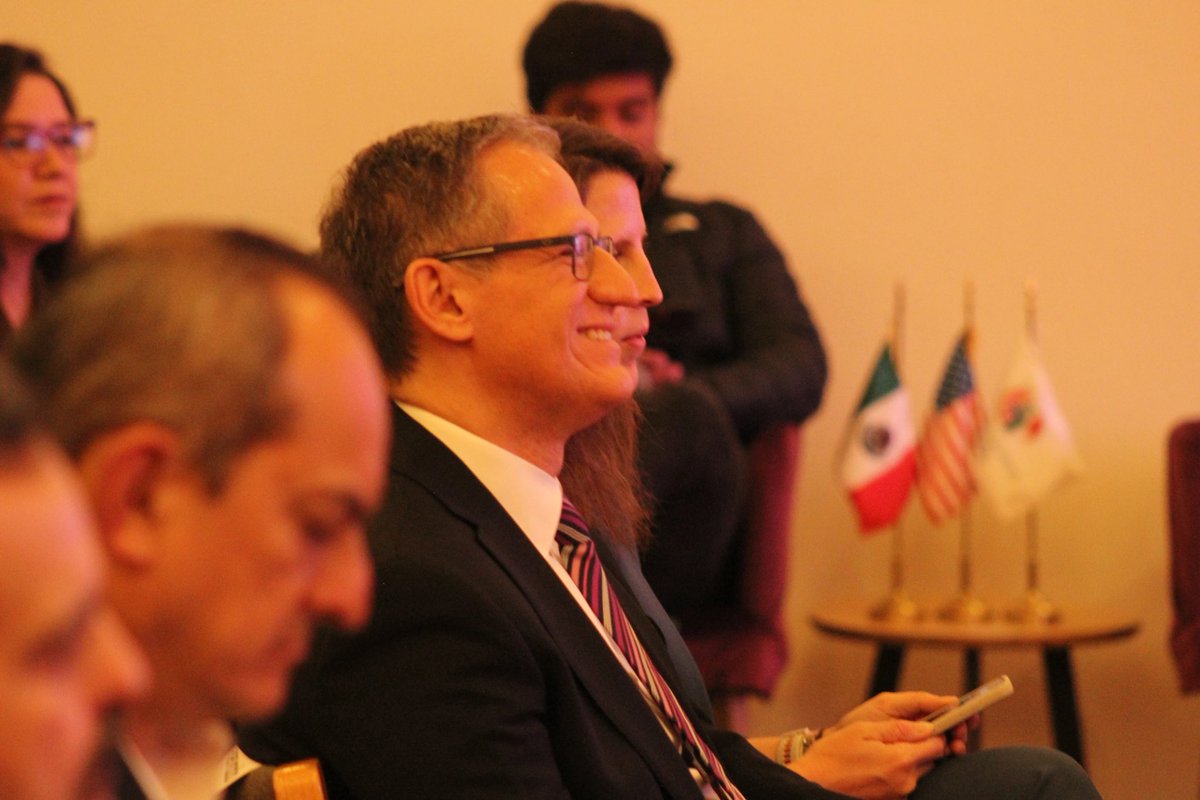 AmChamMexico's tweet photo. 🔥A powerhouse conversation to wrap up #NorthAmericaWeek.
🇺🇸 @RepKevinBrady, Former Chairman of the House Ways and Means Committee, and 🇲🇽 @PedroCasas, #AmCham
Insights on leadership, global trade, and what’s next for our region — from someone who shaped it from the inside.
“#USMCA is the most important trade agreement in the planet” - Kevin Brady 💬
🔝 This is how you close a summit: with vision, dialogue and purpose.