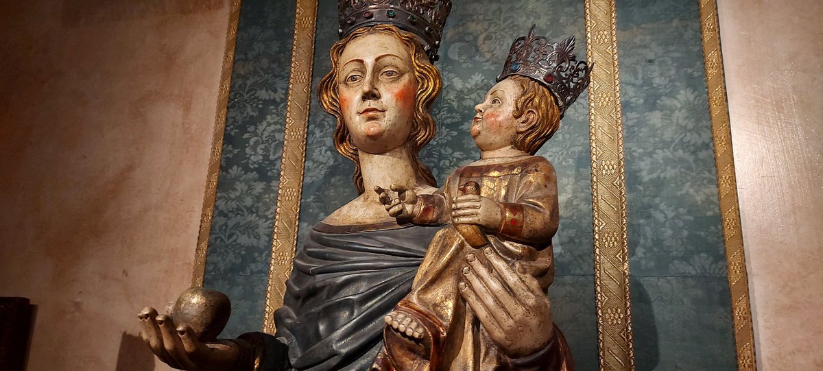 Virgen de la Hiniesta. Casa de los Pinelo

#VirgenesDesconocidasSevillanas