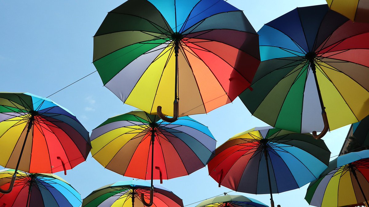 12日（土）はLGBTQにじいろ電話相談の日です。パートナーや家族、友人との関係、職場や学校の問題など専門相談員がお話を伺います。予約不要ですので、当日お電話ください。

相談受付時間：13時～16時
専用電話：03-3464-3401