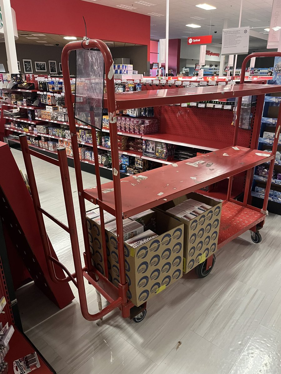 Gizz2512's tweet photo. Target restock Monday evening, happen to walk in at the end of it, Vendor said you missed the good stuff but still have some SPCs left .. https://t.co/O3MEX9wNcl