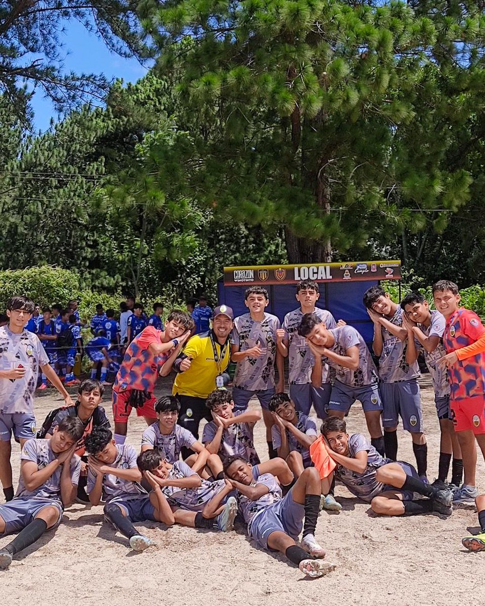Cantera_DTFC's tweet photo. #S7 #S9A #S9B #S11B #S17A #S17B | #TorneoATF | 🫶🏼 Nuestros equipos triunfaron y clasificaron a los cuartos de final del certamen regional 🦾
#VamosTáchira💛🖤 https://t.co/mpyLYUccvX