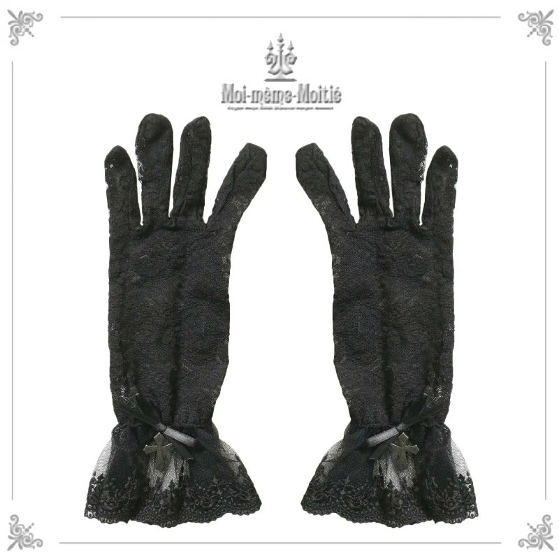 【発売中】

●タイニーローズレース手袋
6,050 JPY

縦横にストレッチのあるレース地に、オリジナルの十字架チャームとタイニーローズレースを付けました。
お手元をエレガントに演出します。
wunderwelt.jp/products/a-006…