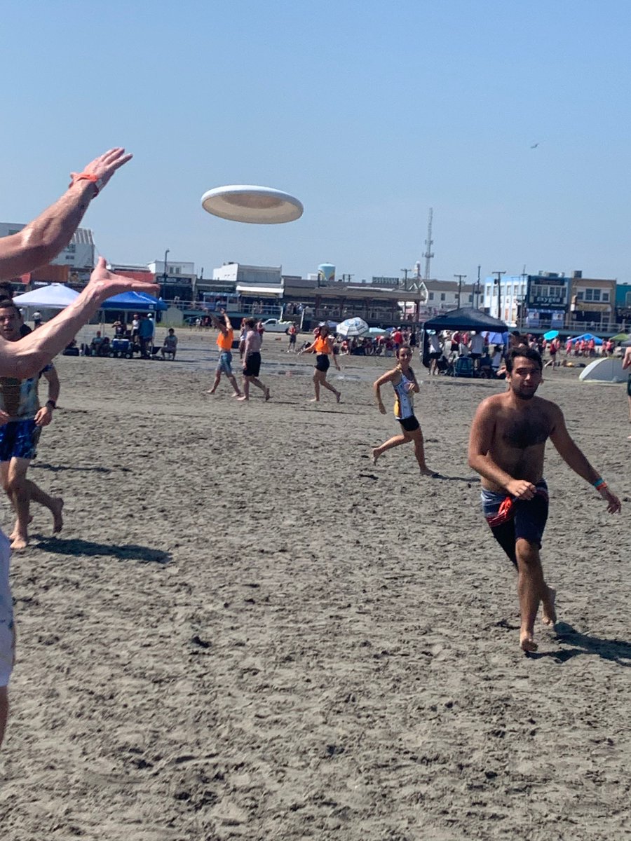 Still need a team (or a player) for Wildwood? The Matchmaker Forum is live 24/7 to help you link up! 🔗🏖️
Find your crew: wwbeachultimate.com/forums/forum/w…
👉 You’ll likely need to make an account to post/message.

#WildwoodWeekend #TeamUp #BeachVibes