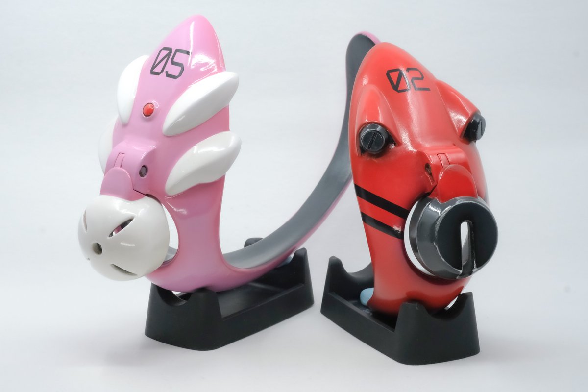 Mecha plate set are finished! I hope it is clear now what is the inspiration of these plates 🤭

I have made 3 design but I don't have enough time to print, polish and paint all 3 unfortunately.

Try on photo coming soon ♥️