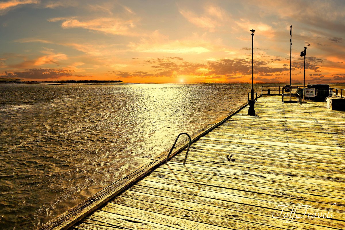 Antony Humphreys (@tafftravels) on Twitter photo Happy New Calendar pic day July a month of walks by day & evenings spent chilling watching spectacular Sunsets Llangollen Calendar pic is the lovely walk along the canal & the North Wales pic is of a lovely evening in Aberdyfi <a href="/LlangollenTIC/">Llangollen TIC</a> <a href="/northwalesmag/">North Wales Magazine</a> #Llangollen #Aberyfi Happy New Calendar pic day July a month of walks by day & evenings spent chilling watching spectacular Sunsets Llangollen Calendar pic is the lovely walk along the canal & the North Wales pic is of a lovely evening in Aberdyfi <a href="/LlangollenTIC/">Llangollen TIC</a> <a href="/northwalesmag/">North Wales Magazine</a> #Llangollen #Aberyfi