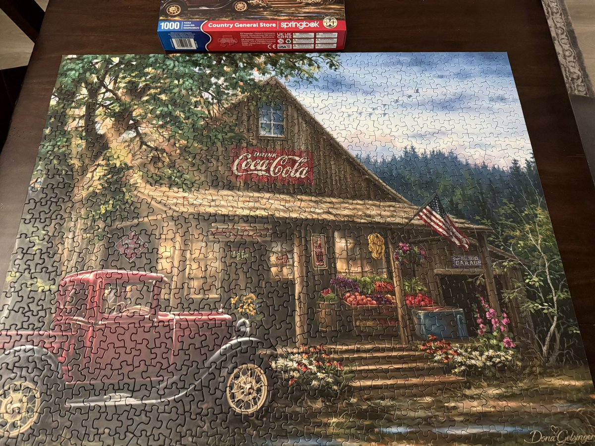 Puzzle #43. A mixup in the box!! Box on left, completed puzzle on right! 🤪🤪🤪