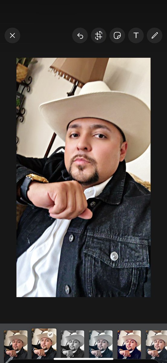🤠
