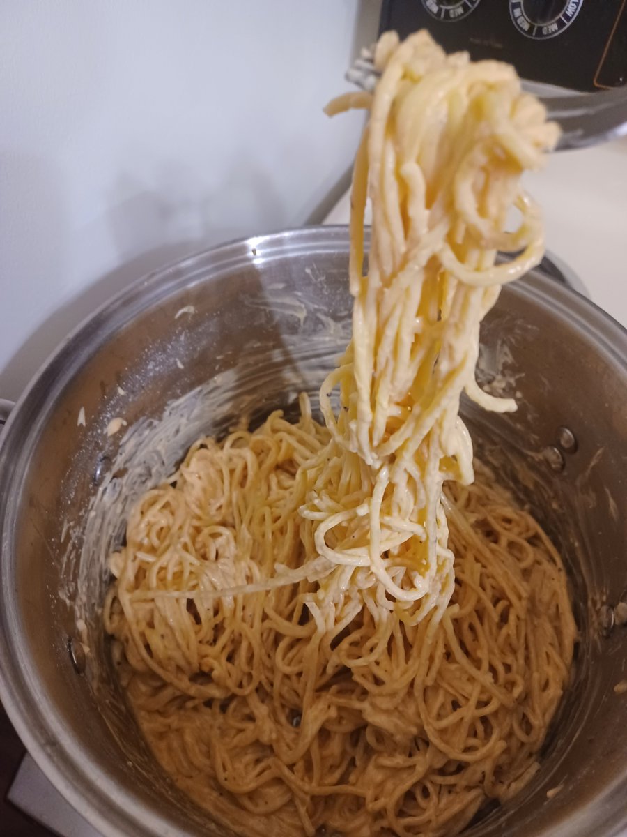 S0mmster's tweet photo. So I forgot to take a picture of the things i made so far but hey I have one of spicy ramen I made today since bf wanted some made a type of broth for it and just put the ramen noodles in then I made chicken alfredo....wrong noodles ehe...and chilaquiles which are half eaten... https://t.co/r096Ef5BwQ