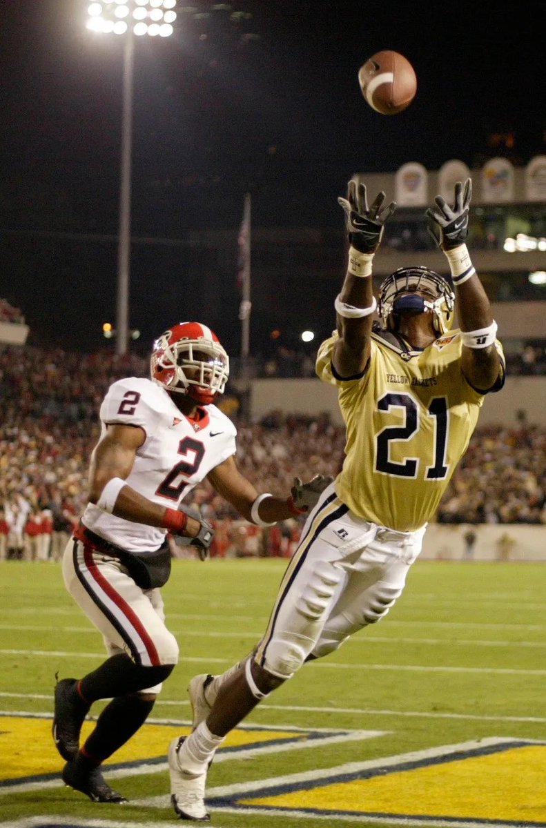 s1imreaper1_'s tweet image. After a great conversation with @Coach_KJones7 I’m Extremely grateful and blessed to receive an offer From the University Of Georgia Tech !! 🐝🟡⚪️@theBAFootball @cpw_BA @beyond_grind @CSmithScout @RivalsFriedman @samspiegs @On3sports @PrepRedzoneTN @TSSAA @tssaastarz