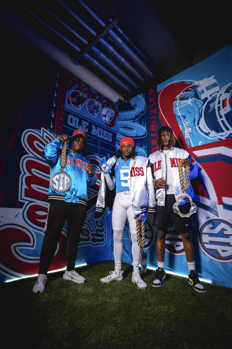 jamyan_theodore's tweet image. I will be Committing at 3 pm et tomorrow!
WHERES HOME?🏡