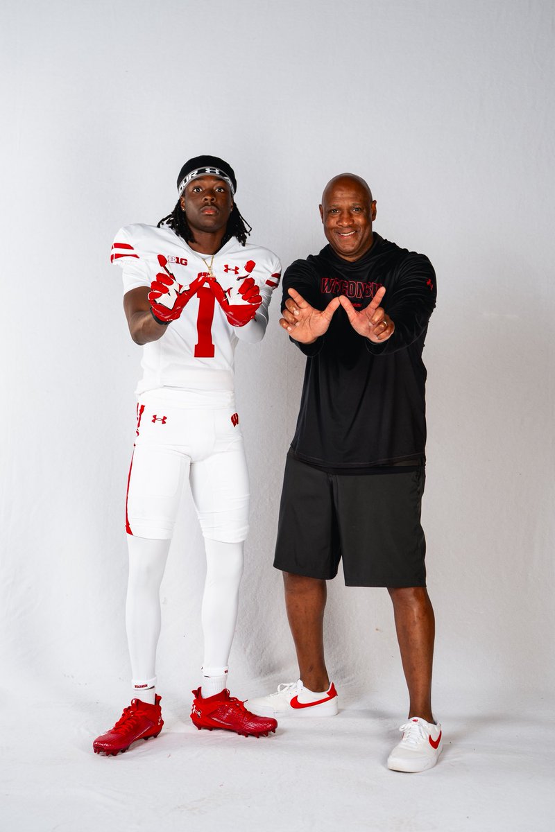 jamyan_theodore's tweet image. I will be Committing at 3 pm et tomorrow!
WHERES HOME?🏡