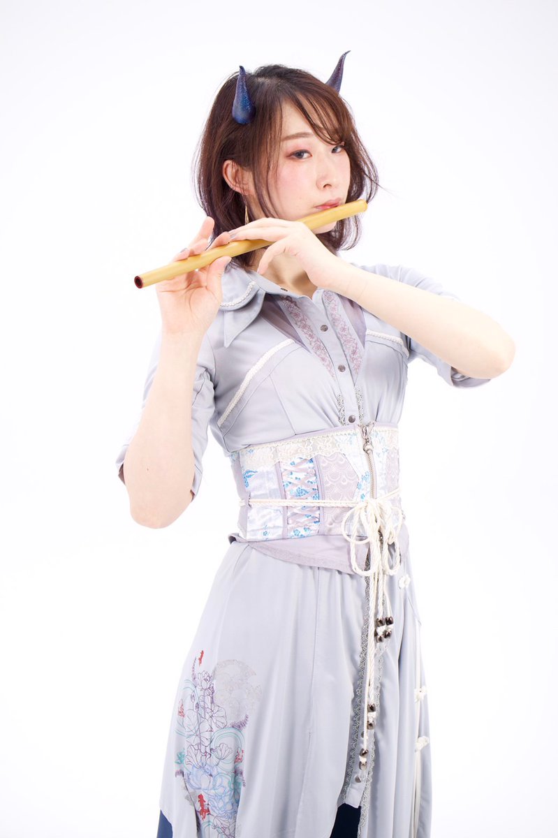ori_cos718's tweet photo. #変幻妖怪祭【発表の内容】
念願の #帝都妖怪音頭 が完成しました
作詞作曲:変化師 オリ
編曲:宇宙弁天ギャラスバティー/ありあ　
★ありあさんのプロフィール
・東京芸術大学邦楽科卒業
・日本音楽集団所属
・劇場版モノノ怪、半妖の夜叉姫など出演
★7/5はありあさんが篠笛生演奏してくださる予定‼️ https://t.co/Iws9JRjl8r