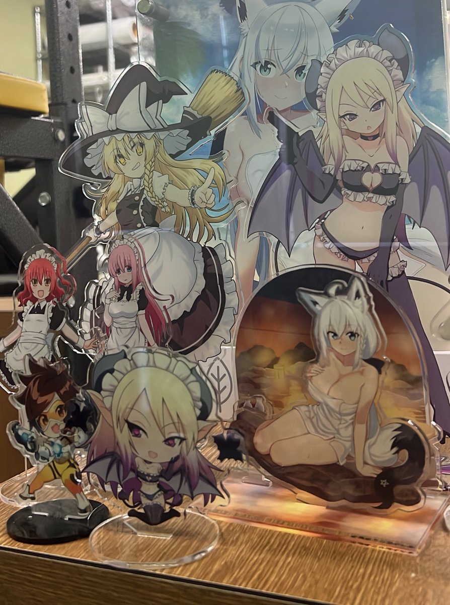 Rocket_Knight_'s tweet photo. アクリルのサイズの融通が
かなり融通が利くと自負してます🧨 https://t.co/iLSknTBUdH