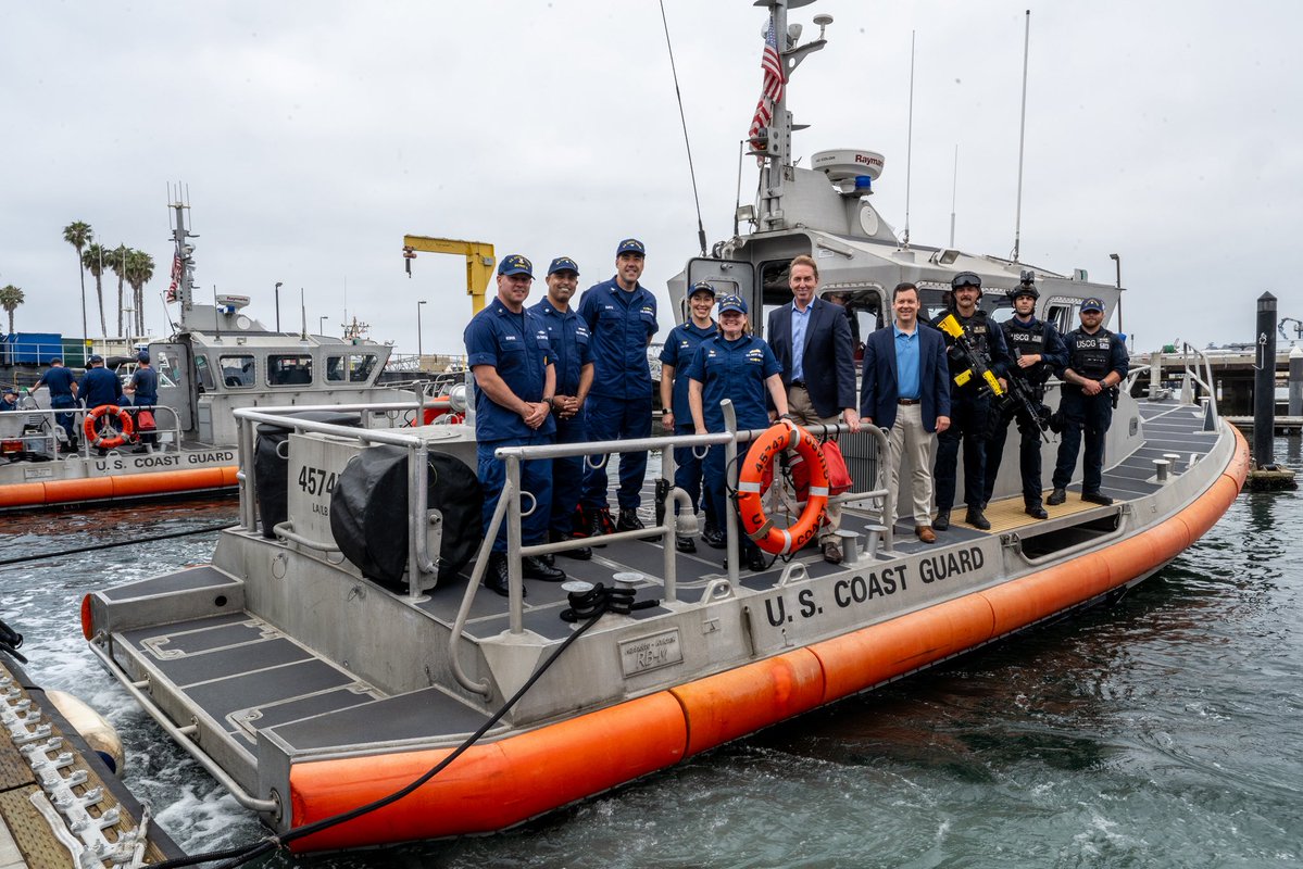 We were honored to welcome @DepSec_Edgar to #USCG Base LA-LB recently!⚓️ 🇺🇸

With the bold new blueprint that is Force Design 2028, we will continue to help build an even stronger, more capable, and more agile Fleet. https://t.co/9nPam9FPZO