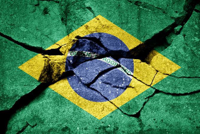 🚨GRAVE: Desde que assumiu em 2022, Lula criou ou aumentou pelos menos 15 impostos.