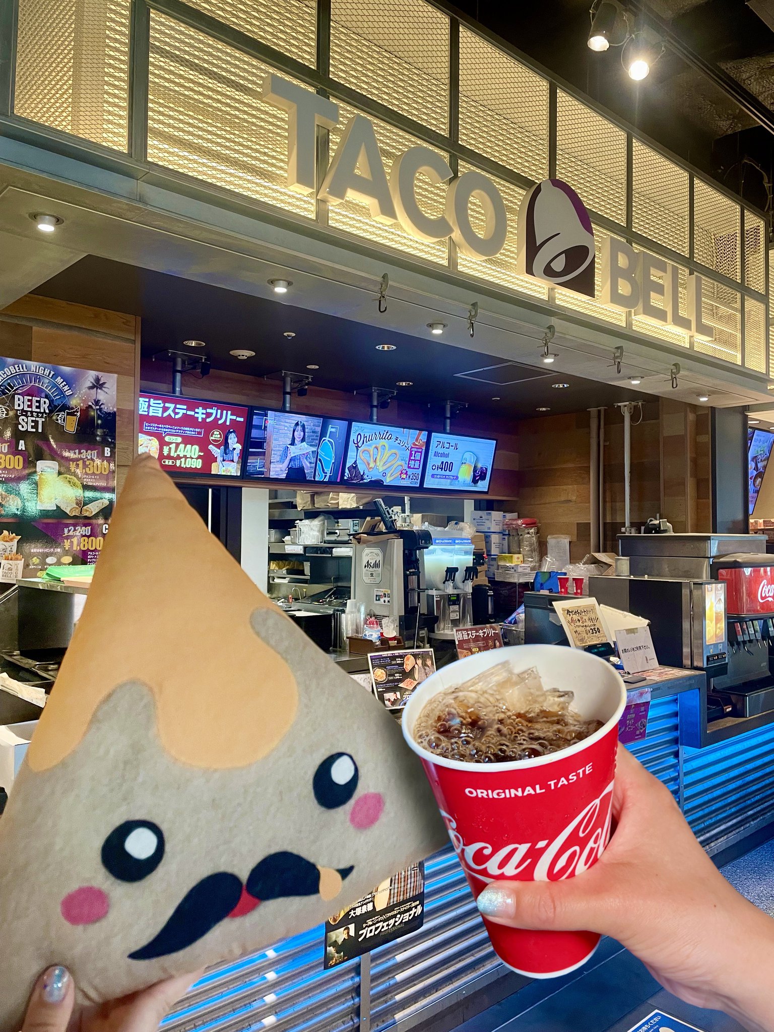 タコベル　TACO BELL 看板　特大サイズ　トラフィックサイン Amazon.co.jp: TACO BELL タコベル トラフィックサイン ロード
