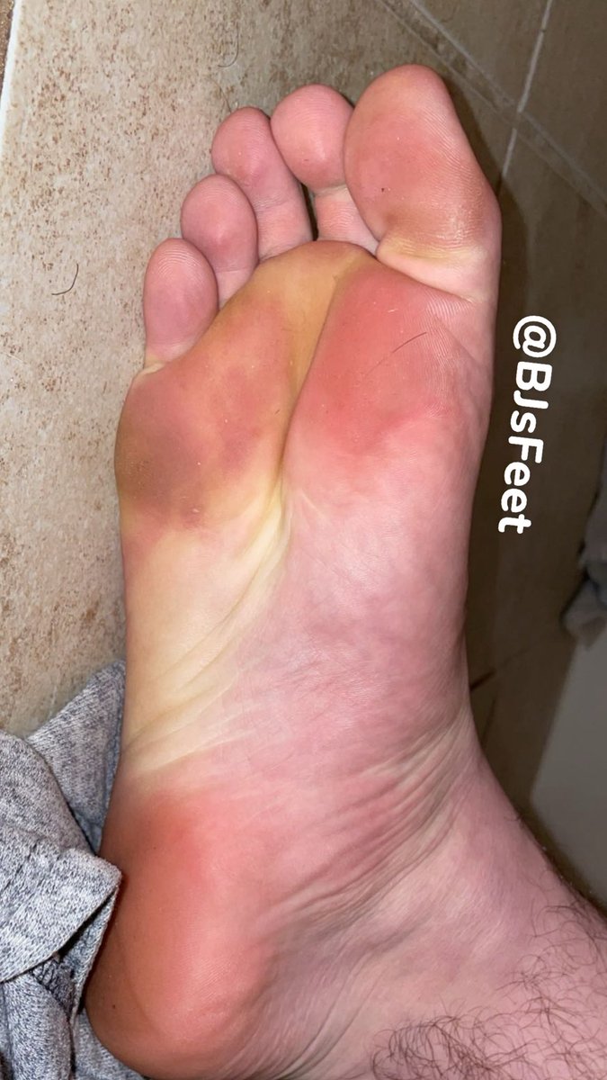 Wanna sniff? 😈👑