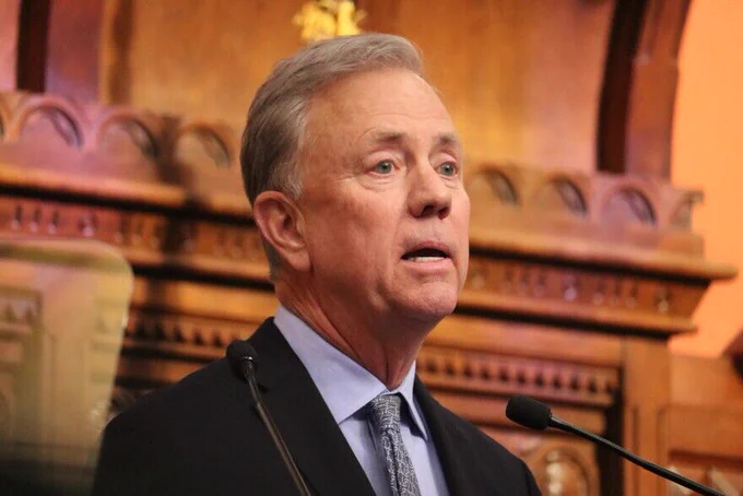 π¨ BREAKING: Il Governatore del Connecticut firma la legge che vieta gli investimenti statali in Bitcoin e valute virtuali.