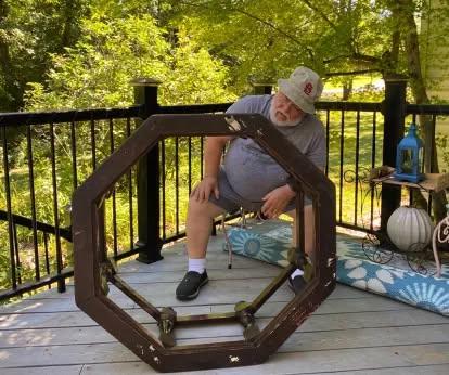 They took the top off a giant table to give it a beautiful new look hometalk.com/l/XOzi