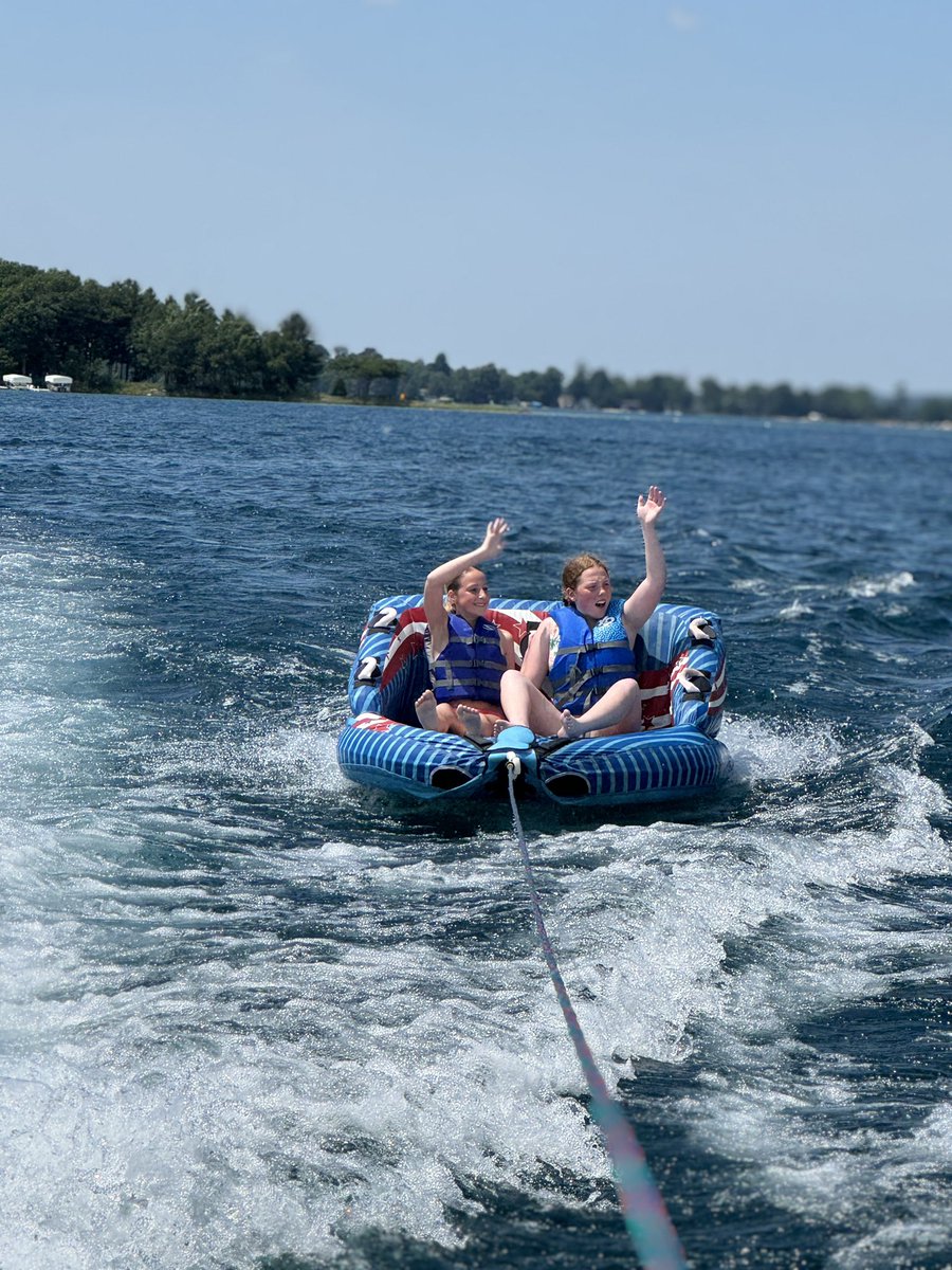 hubbardbradford's tweet image. The Caribbean?!?! Yes, “of the North.” Higgins Lake, MI is indescribably beautiful. Amazing memories made and incredible moments to remember. #HubbardSisters #dadisthebesttitle #makeitmatter #PureMichigan @PureMichigan