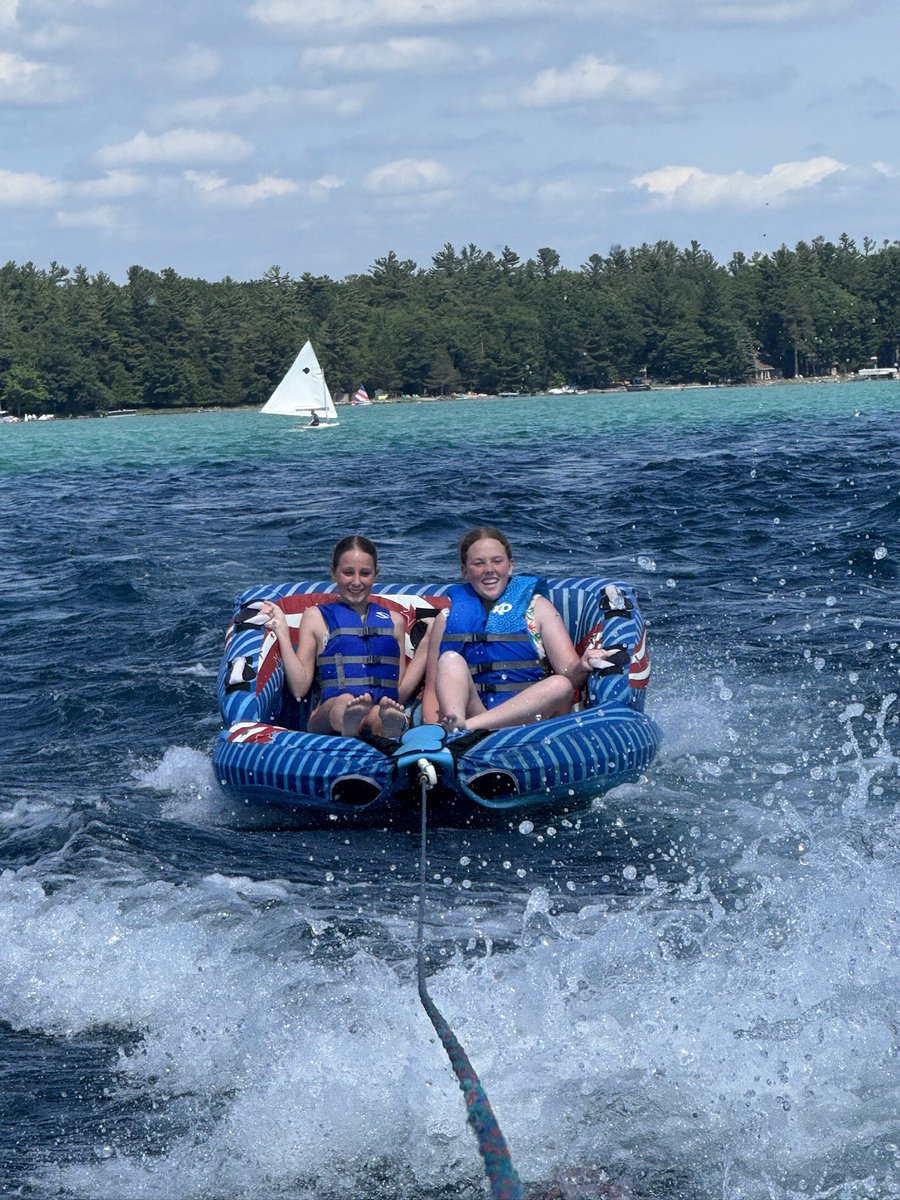 hubbardbradford's tweet image. The Caribbean?!?! Yes, “of the North.” Higgins Lake, MI is indescribably beautiful. Amazing memories made and incredible moments to remember. #HubbardSisters #dadisthebesttitle #makeitmatter #PureMichigan @PureMichigan