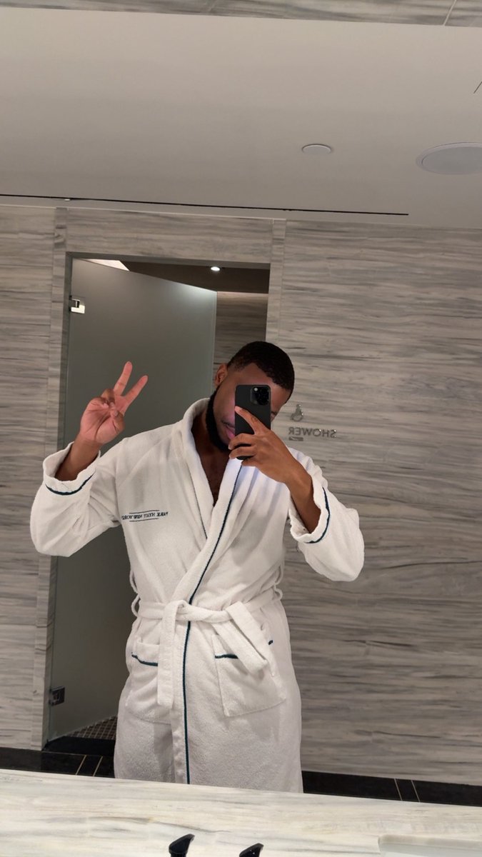 blaqve's tweet image. NYC🗽
