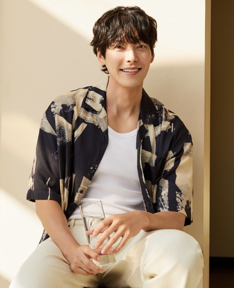 dolgolaeui's tweet photo. Kim Woo Bin #kimwoobin #theheirs #alienoid #uncontrollablyfond #school2013 #woobinkim #blackknight #officerblackbelt #ourblues #theconartists #friend2 #김우빈 #金宇彬 You can also follow his official Instagram account: ____kimwoobin (Look for the blue check mark) ©️ Fahrenheit https://t.co/82PenmcGnp