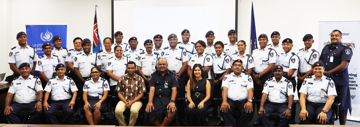 UNDP_Pacific's tweet photo. 30 officers from @fijipolice are in Nadi for a 2-day #HumanRights and strengthening police-community relations in Fiji 🇫🇯. This crucial training is hosted by @OHCHR_Pacific @UNDP_Pacific &amp; @unwomenpacific in partnership with @UNinFiji https://t.co/lV7OFq0AWV