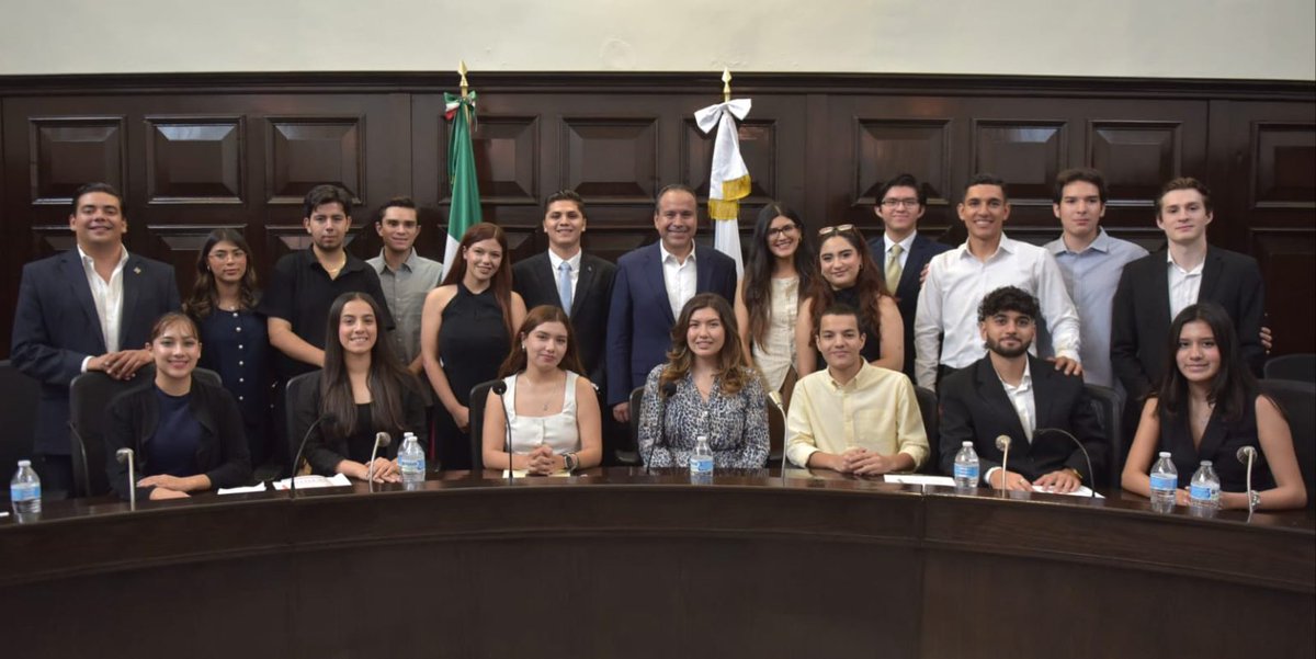 Impulsa Cabildo Juvenil de Hermosillo acciones a favor del reciclaje y la participación ciudadana 
<a href="/HermosilloGob/">Gobierno de Hermosillo</a> <a href="/tonoastiazaran/">Antonio Astiazarán</a> <a href="/f_villaescusa/">F Villaescusa</a> <a href="/hoyosjorge01/">Jorge Manuel Hoyos</a> #Hermosillo 
elportaldelagente.mx/2025/06/impuls…