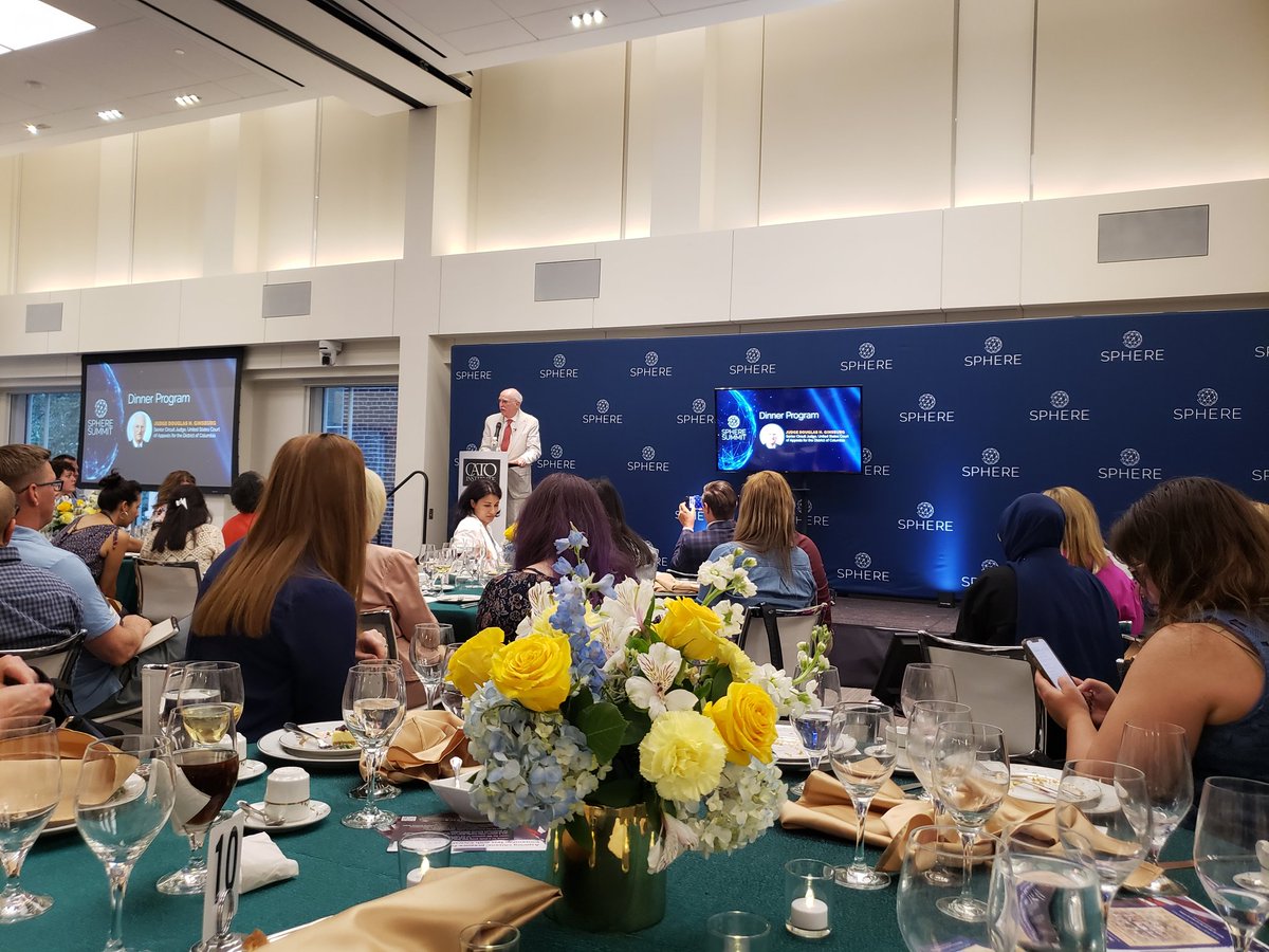 paskowitz_adam's tweet image. Great conversations today. @jon_rauch & Nadine Strossen on free speech, @AlexNowrasteh & @venzkec on Executive power,
@adamnmichel & Richard Prisinzano on taxation, and a great dinner with Judge Douglas Ginsburg discussing the Declaration of Independence #teachersphere