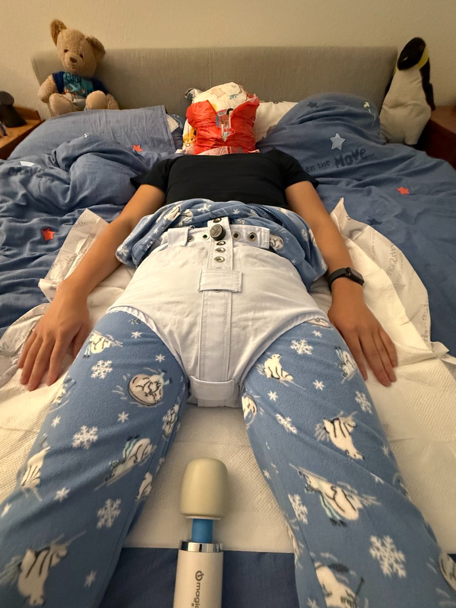 eepy_kiddo's tweet photo. @PupDmitry locked me in my messy diaper and wouldn't let me change until he made stickies. of course he had to tease me beforehand https://t.co/T1HJXh66og