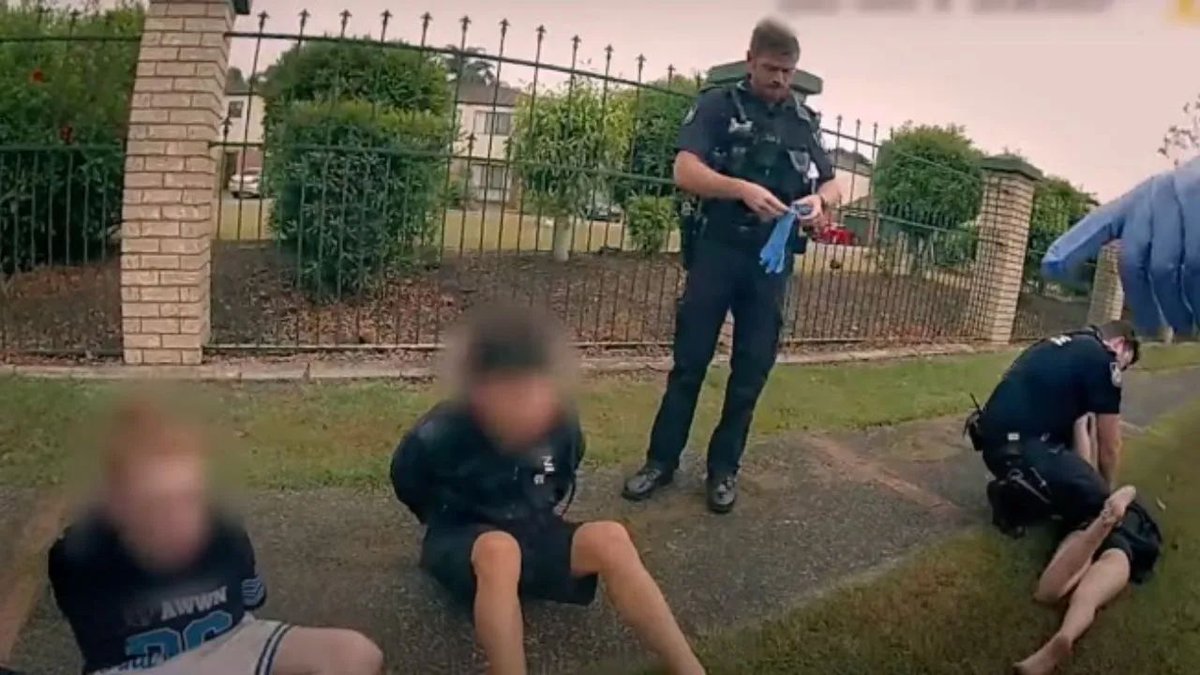 AQjournal's tweet image. Out today in AQ: The topic of youth crime frequently dominates public discourse. From sensationalist media reports to political rhetoric, the issue has become a lightning rod for fear and anxiety. Yet youth crime is actually on the decline.
aips.org.au/aq-magazine/su…
#auspol