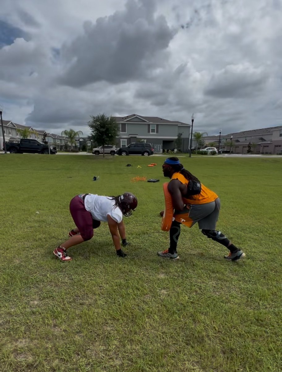 Getting in work even during the week away from the team <a href="/st_cloudfbrecrt/">St. Cloud Football Recruiting</a> <a href="/stcloudfootball/">ST. CLOUD FOOTBALL</a>