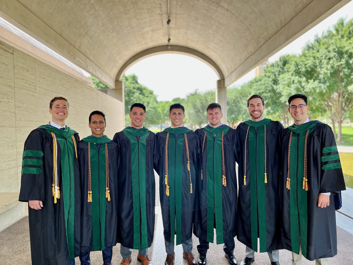 OmidR_PMR's tweet photo. Hard to believe tomorrow marks the first day of residency. Feeling a mix of nerves and excitement as I step into this next chapter of training. It’s been a long journey to get here, and I couldn’t be more grateful to start it alongside such an incredible group of co-residents! https://t.co/x1N1mmGfBw