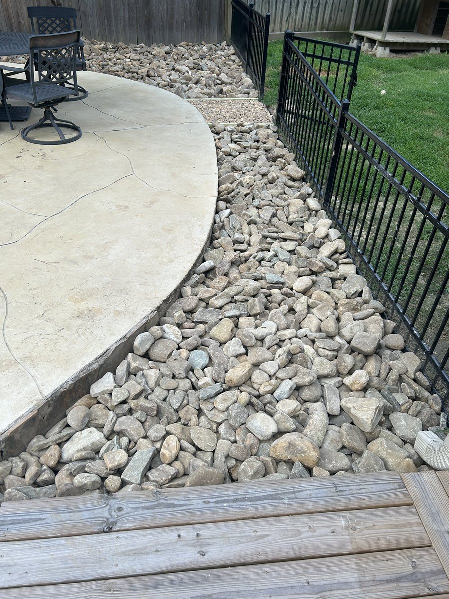 big_luke77's tweet image. I wanted to share some pictures of a recent job where I helped a neighbor remove grass and install these river rocks. Give me a call if I can be of assistance! #LinemanLabor @TheBGfromTXinMS