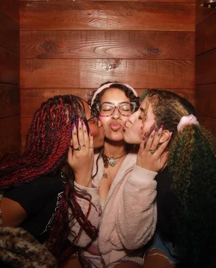 alibaby99's tweet photo. 🥰 https://t.co/wDni3VtOBR