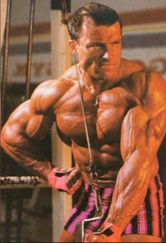 triceps_mania's tweet photo. Lap after lap Mile after mile

Push up after push up

Everybody count it out https://t.co/FaaarvFDRg