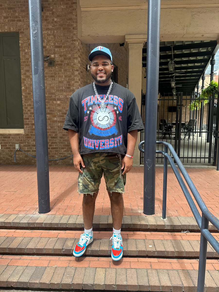 bj_6ix's tweet image. Year 27⭐️