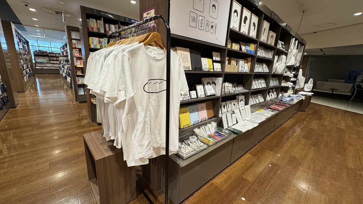 okayama_miraiya's tweet image. 広告、書籍、雑誌、ファッション、壁画など国内外で活動、モノクロドローイングを軸に、様々な企画に携わるイラストレーターNoritake

SUME PRODUCTS

今年も開催いたします！
期間：7/1(火)-8/31(日)予定
会場：中央エスカレーター側未来屋書店入口

#Noritake #SOMEPRODUCTS