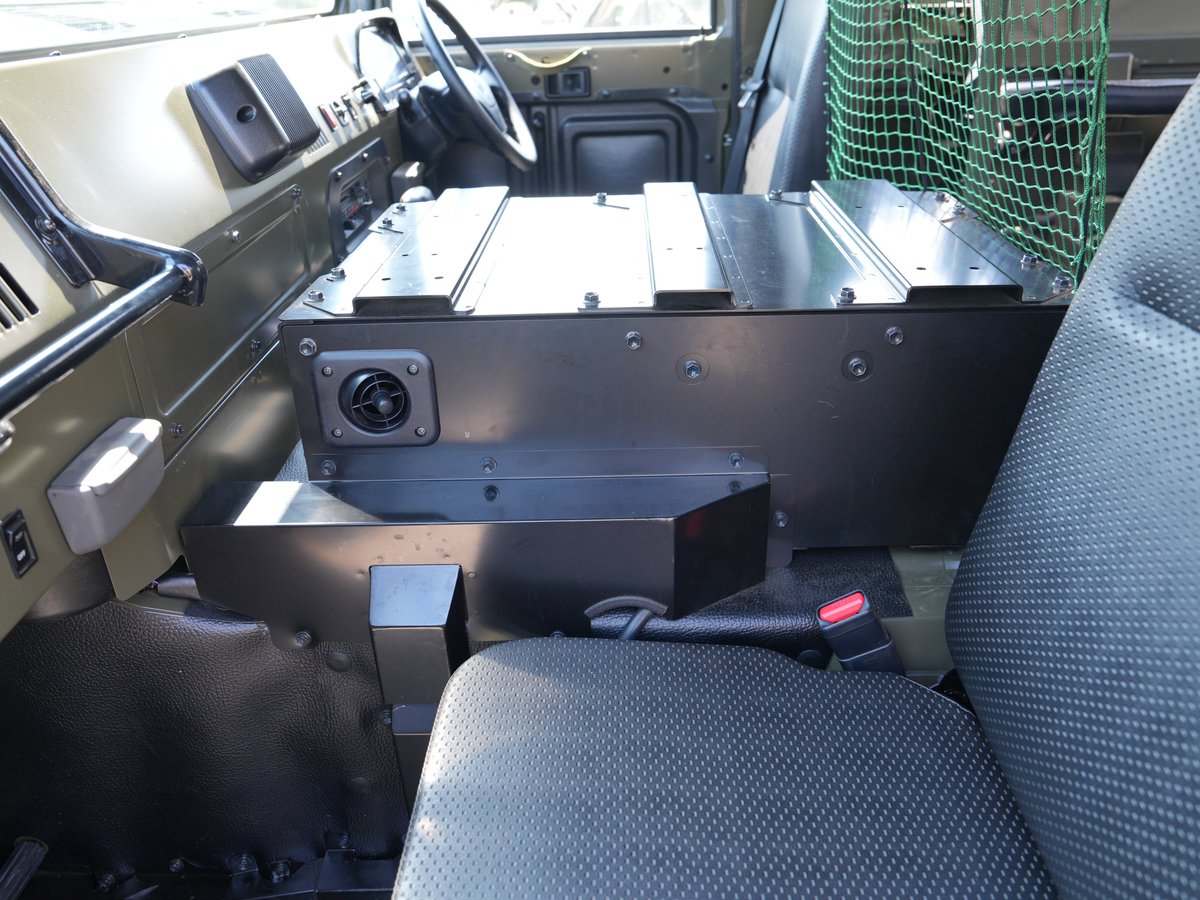 1i_nerima's tweet image. 連隊の一部の高機動車にエアコンが設置されました。夏場の車内はとても暑かったので、これで夏を乗り切ることができそうです!
#練馬
#1連隊
#エアコン